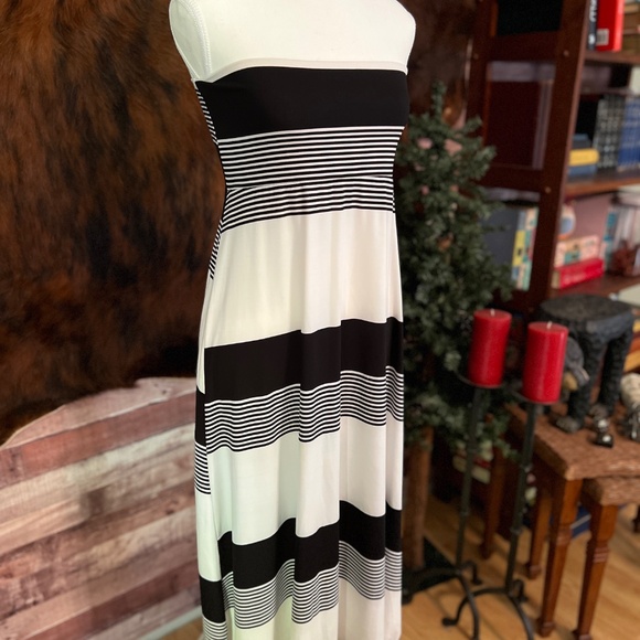 B&W Striped Sleeveless Sundress Size M - Picture 1 of 5